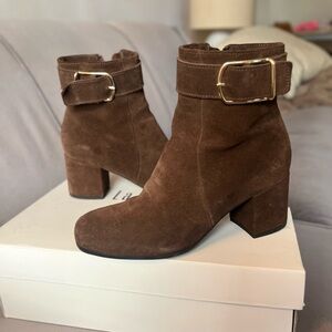 La CANADIENNE Chocolate Suede Ankle Boots